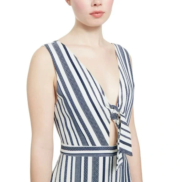 Alice + Olivia Laurice Knot Front Striped Wide Leg Jumpsuit in Blue/White Size 6 - Picture 4 of 16